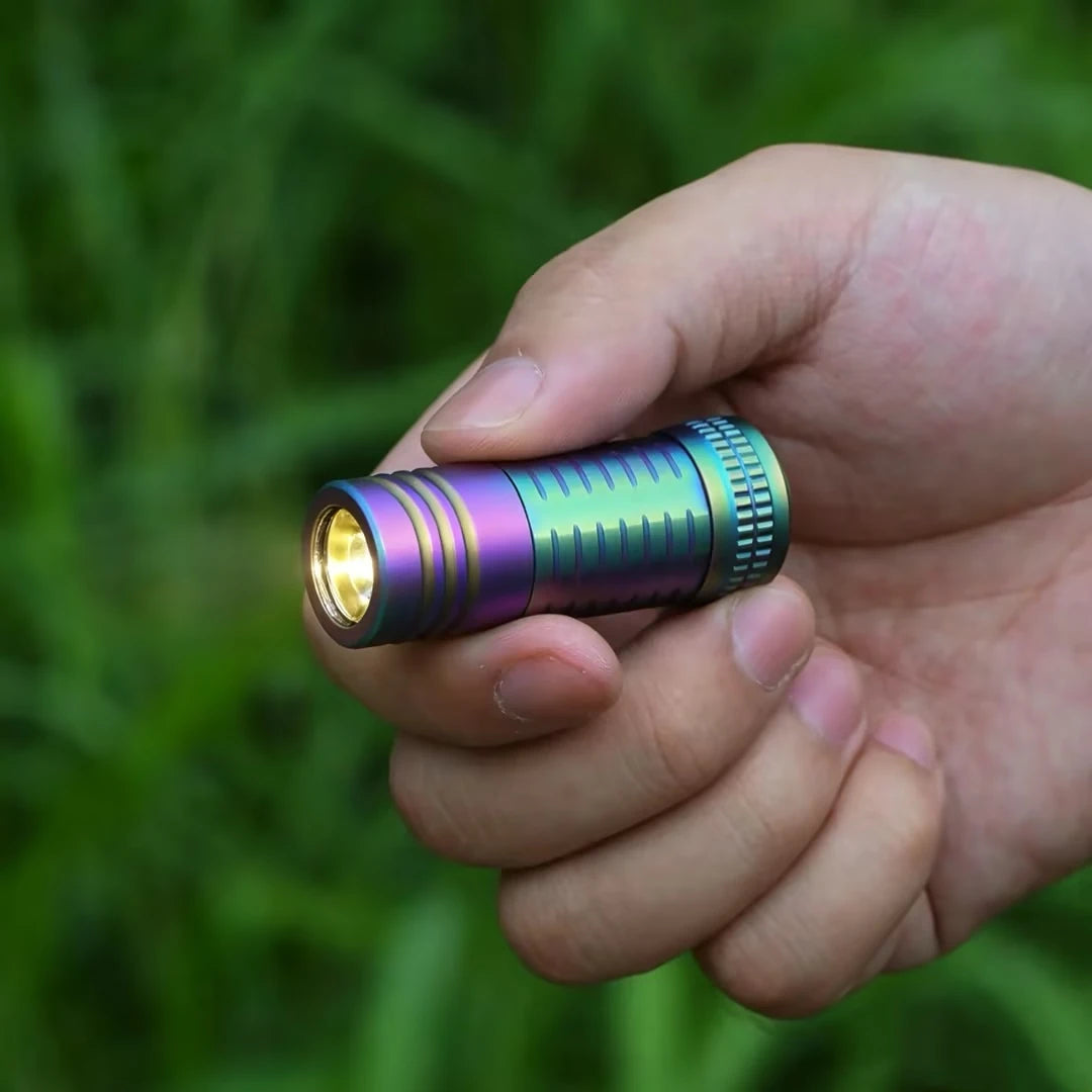 FIELDLUME T6 compact titanium torch with replaceable 14250 battery
