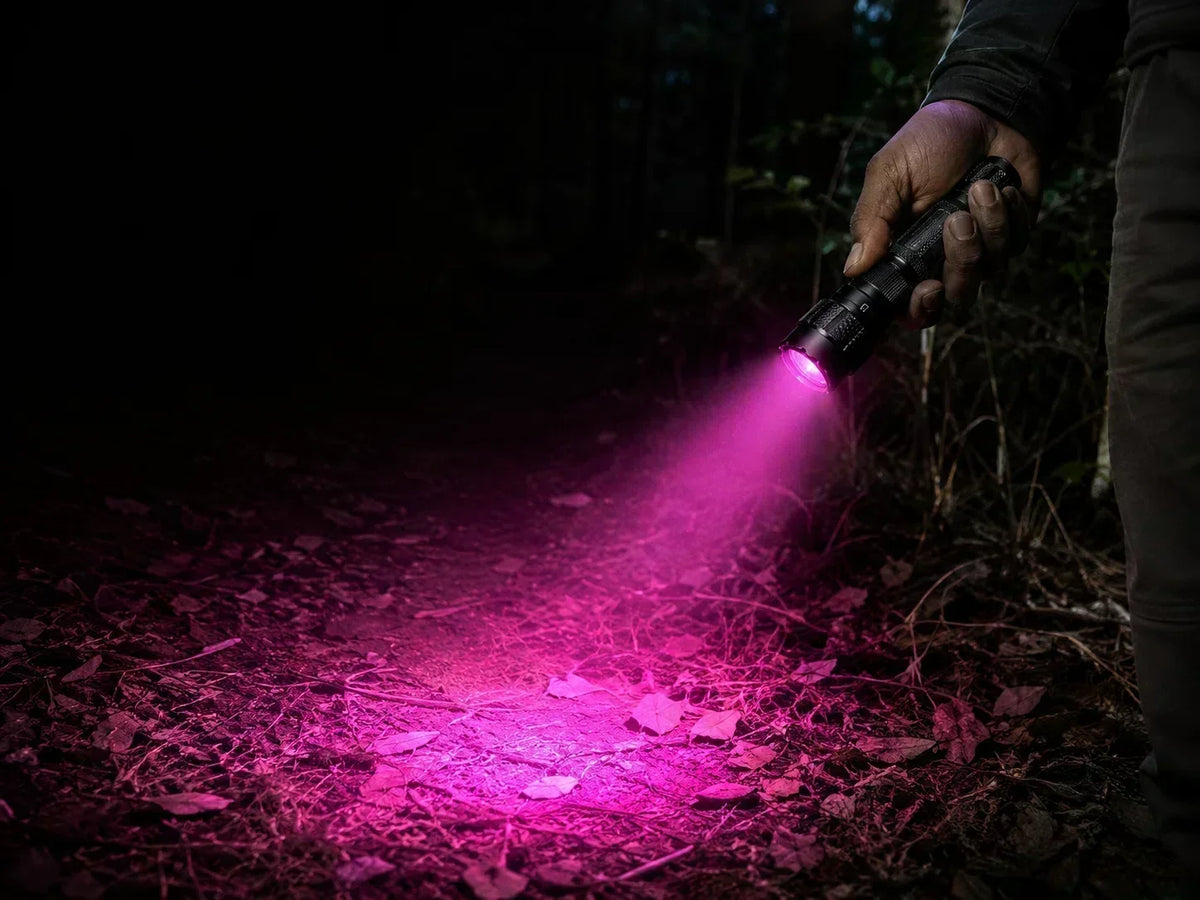 How Does a Blood Tracking Light Work?