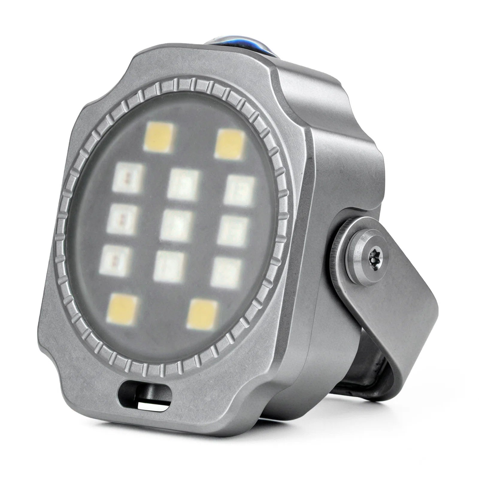 FIELDLUME T8 Titanium EDC Torch Hero 01