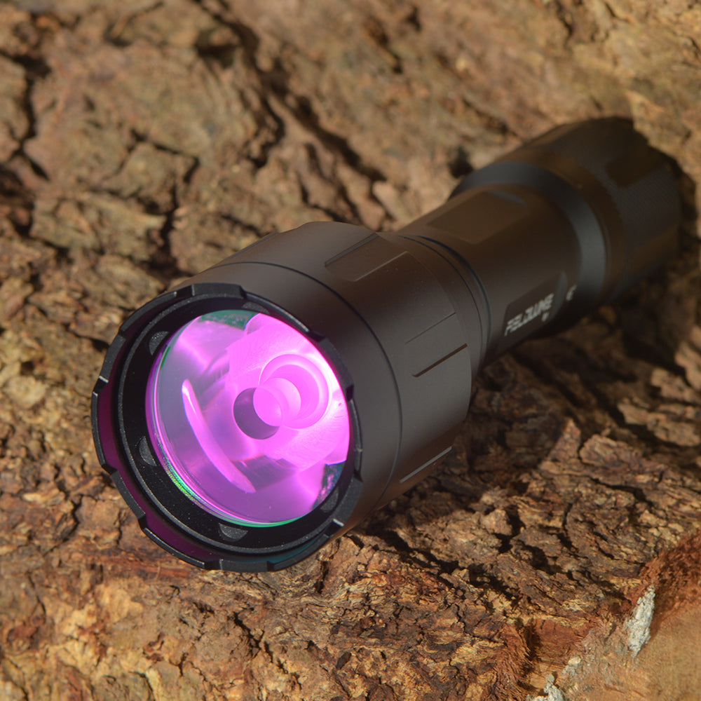 Fieldlume B1 Blood Tracking Flashlight with Advanced Optical Filter Technology