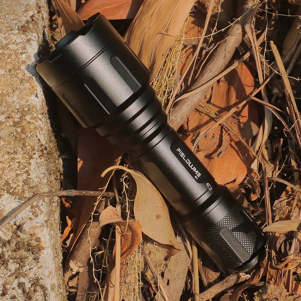 Fieldlume B1 Blood Tracking LED Flashlight with Advanced Optical Filter Technology