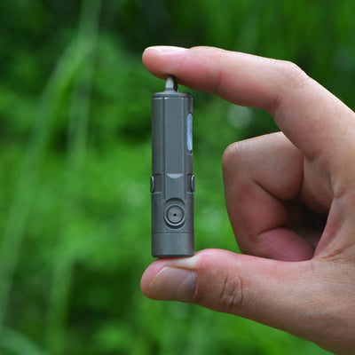 FIELDLUME T2 keychain EDC torch with built-in pry bar detail