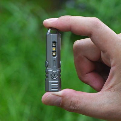 FIELDLUME T4 titanium flashlight side profile with pocket clip