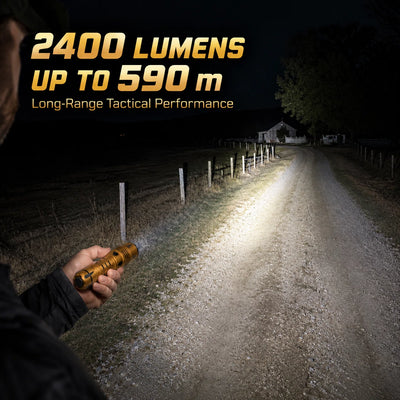 FIELDLUME TAC30 Gold 2400 lumen flashlight with up to 590 m beam distance